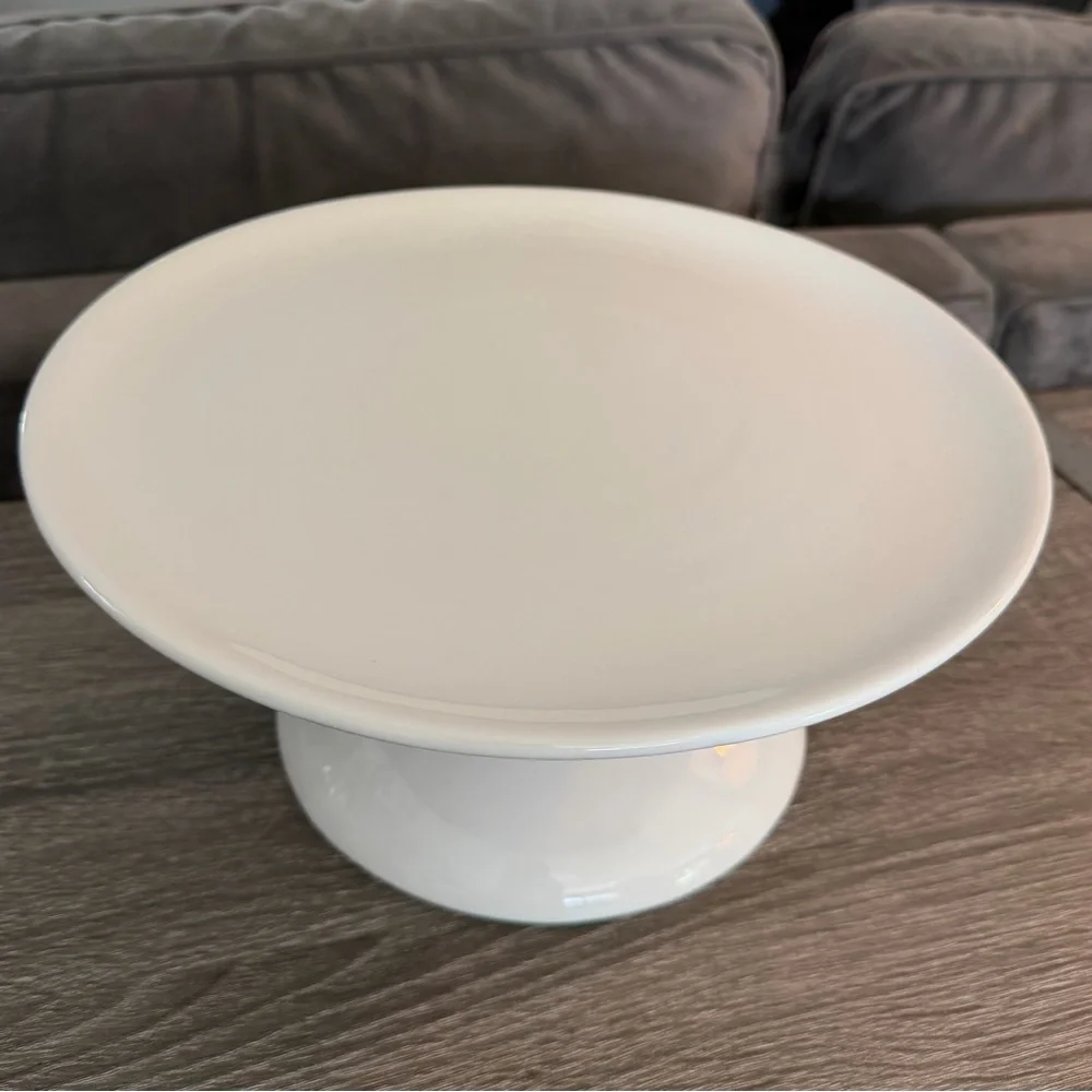 West Elm White Ceramic Polar Bear Cake Stand- NIB
